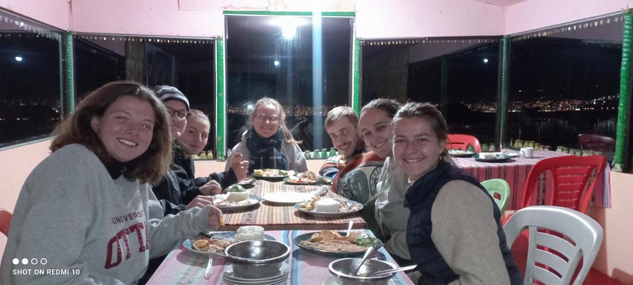 Urosfood & Titiqaqa Lodge מראה חיצוני תמונה