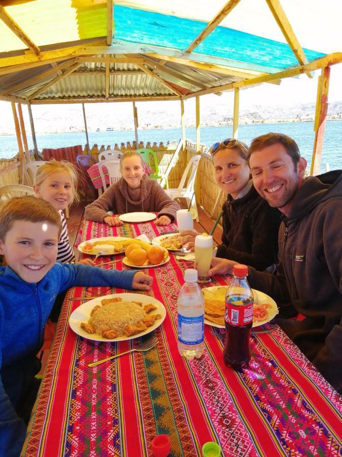 Urosfood & Titiqaqa Lodge מראה חיצוני תמונה