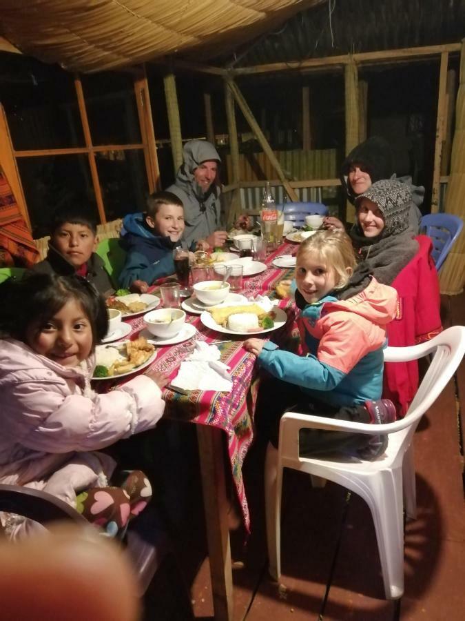 Urosfood & Titiqaqa Lodge מראה חיצוני תמונה